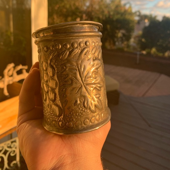 Free shipping! Vintage Silver Metal Box ~Grape & Vine Design~ - Picture 3 of 10